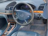 Mercedes-Benz E 240 2005 года за 875 000 тг. в Актобе – фото 3