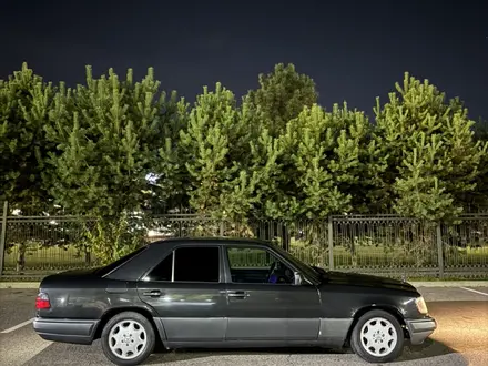 Mercedes-Benz E 280 1995 года за 2 550 000 тг. в Алматы – фото 2