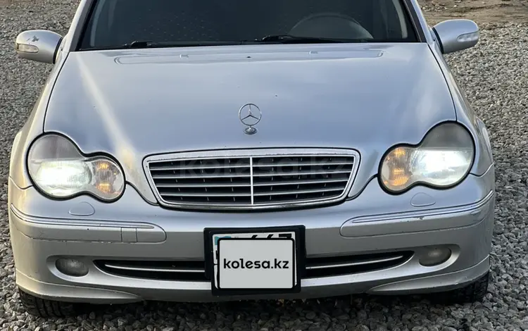 Mercedes-Benz C 200 2001 года за 3 500 000 тг. в Астана