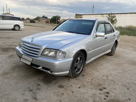 Mercedes-Benz C 220 1994 года за 1 700 000 тг. в Караганда – фото 2