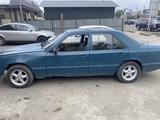 Mercedes-Benz E 230 1988 годаfor970 000 тг. в Ават (Енбекшиказахский р-н) – фото 3