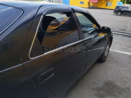 Toyota Camry 2001 года за 2 500 000 тг. в Алматы – фото 4