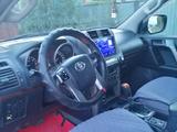 Toyota Land Cruiser Prado 2012 годаfor13 950 000 тг. в Актобе – фото 2