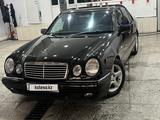 Mercedes-Benz E 320 1998 года за 3 200 000 тг. в Астана