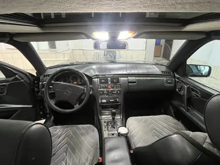 Mercedes-Benz E 320 1998 года за 3 200 000 тг. в Астана – фото 12