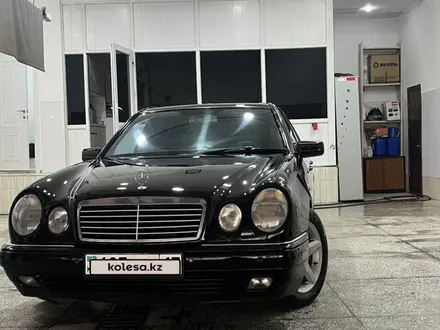 Mercedes-Benz E 320 1998 года за 3 200 000 тг. в Астана – фото 17