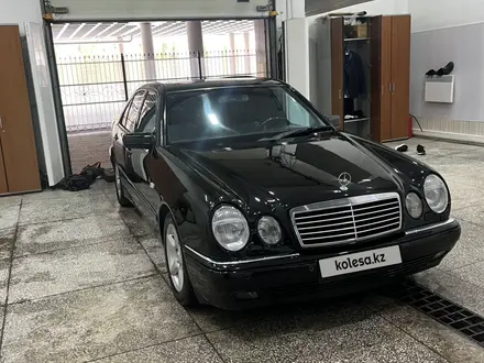 Mercedes-Benz E 320 1998 года за 3 200 000 тг. в Астана – фото 7