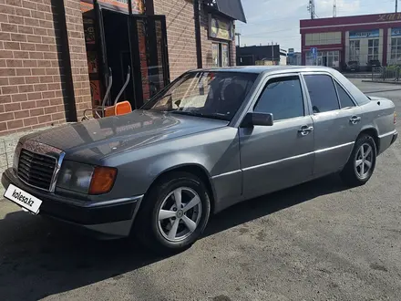 Mercedes-Benz E 230 1990 года за 1 750 000 тг. в Тараз – фото 30