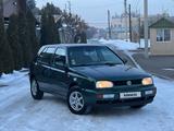 Volkswagen Golf 1996 годаүшін2 400 000 тг. в Алматы