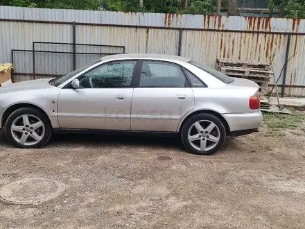 Audi A4 1996 года за 1 600 000 тг. в Алматы – фото 4