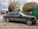Mercedes-Benz E 230 1992 годаүшін1 400 000 тг. в Актобе – фото 4