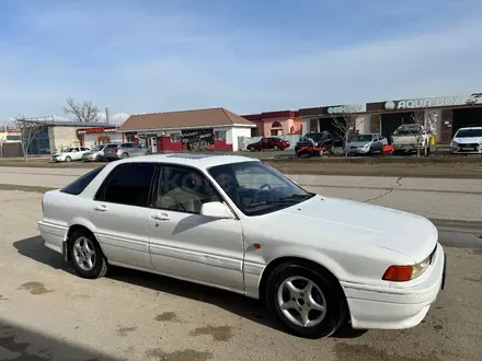 Mitsubishi Galant 1992 года за 1 400 000 тг. в Актау – фото 3