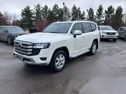 Toyota Land Cruiser 2024 года за 47 500 000 тг. в Астана