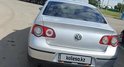 Volkswagen Passat 2009 года за 5 500 000 тг. в Павлодар – фото 4