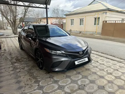 Toyota Camry 2018 года за 11 500 000 тг. в Кызылорда – фото 5