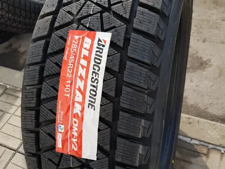 Япония Bridgestone blizzak DMV2 285/45 R22 за 245 000 тг. в Алматы – фото 2