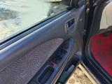 Toyota Avensis 1998 годаүшін2 500 000 тг. в Актобе – фото 2