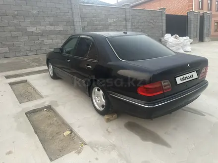 Mercedes-Benz E 200 1999 года за 3 200 000 тг. в Кызылорда – фото 5