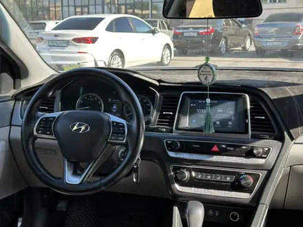 Hyundai Sonata 2018 года за 7 300 000 тг. в Тараз – фото 21