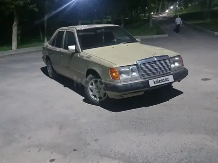 Mercedes-Benz E 230 1991 года за 1 200 000 тг. в Шымкент – фото 2