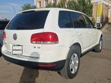 Volkswagen Touareg 2005 года за 4 000 000 тг. в Астана – фото 3