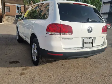 Volkswagen Touareg 2005 года за 4 000 000 тг. в Астана – фото 4