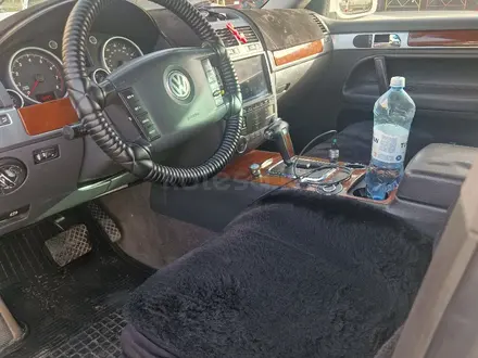 Volkswagen Touareg 2005 года за 4 000 000 тг. в Астана – фото 6