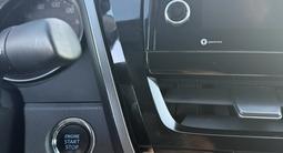 Toyota Camry 2022 года за 13 900 000 тг. в Актобе – фото 5