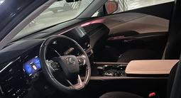 Lexus RX 500h 2022 годаүшін32 000 000 тг. в Астана – фото 4