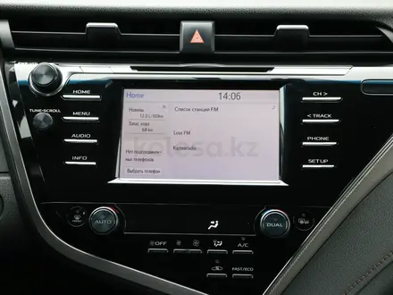 Toyota Camry 2021 года за 11 390 000 тг. в Астана – фото 17