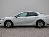 Toyota Camry 2021 года за 11 390 000 тг. в Астана – фото 3