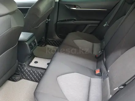 Toyota Camry 2021 года за 11 390 000 тг. в Астана – фото 15