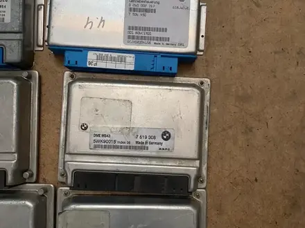 Блок управления двигателем БМВ X5 Е53 за 20 000 тг. в Караганда – фото 2