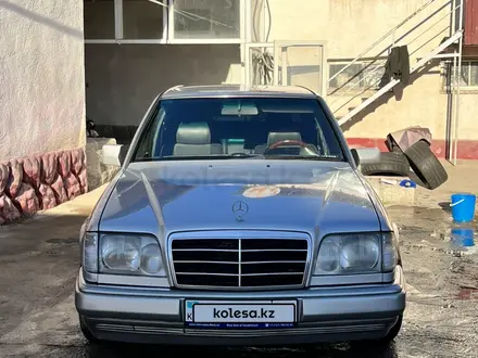 Mercedes-Benz E 320 1994 года за 3 800 000 тг. в Шымкент – фото 6