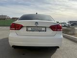 Volkswagen Passat 2013 года за 4 500 000 тг. в Актау – фото 2