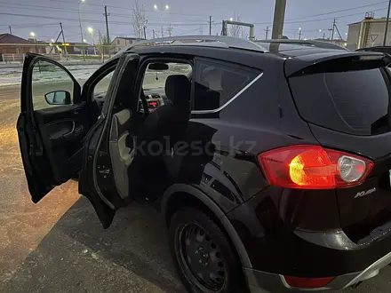 Ford Kuga 2009 года за 3 500 000 тг. в Актобе – фото 3