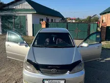Toyota Camry, 2004