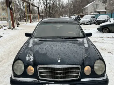 Mercedes-Benz E 230 1997 года за 3 000 000 тг. в Уральск