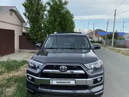 Toyota 4Runner 2015 года за 15 900 000 тг. в Атырау