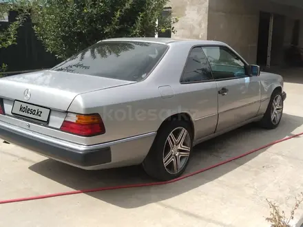 Mercedes-Benz E 230 1991 года за 2 100 000 тг. в Алматы – фото 3