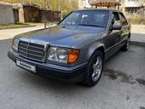 Mercedes-Benz E 260 1991 года за 3 500 000 тг. в Шымкент