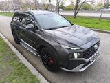 Hyundai Santa Fe 2021 года за 14 700 000 тг. в Алматы