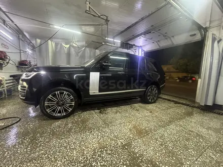 Land Rover Range Rover 2015 года за 35 000 000 тг. в Алматы – фото 12