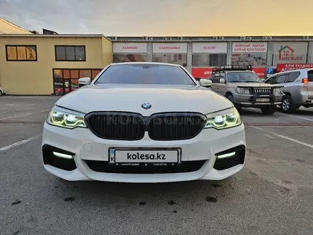 BMW 520 2019 года за 18 500 000 тг. в Алматы – фото 14