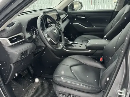 Toyota Highlander 2023 года за 26 800 000 тг. в Уральск – фото 8
