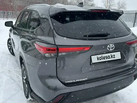 Toyota Highlander 2023 года за 26 800 000 тг. в Уральск – фото 4