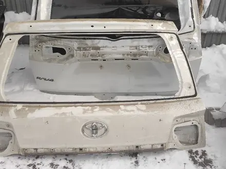 Крышка багажника LC200үшін400 000 тг. в Алматы