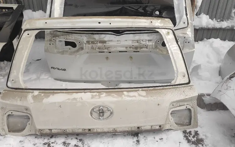 Крышка багажника LC200 за 400 000 тг. в Алматы