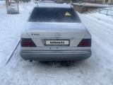 Mercedes-Benz E 200 1995 года за 1 550 000 тг. в Астана – фото 4