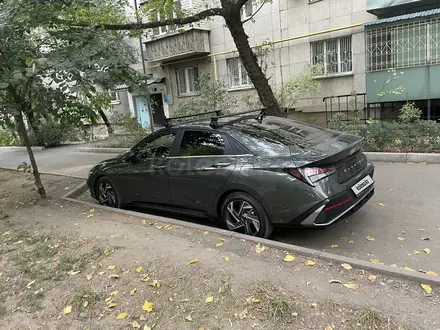 Hyundai Elantra 2023 года за 8 500 000 тг. в Алматы – фото 4